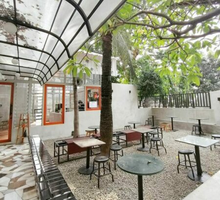 Kafe outdoor Rawamangun