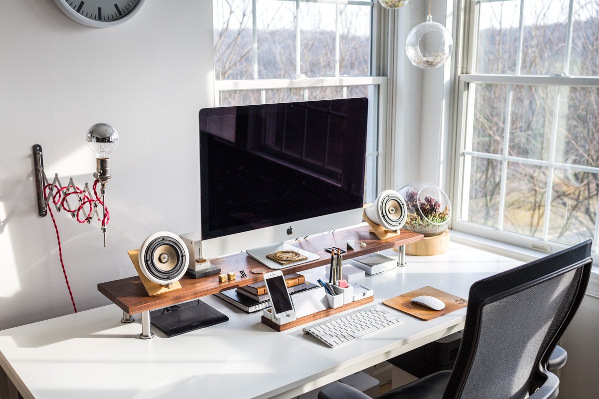 7 Dekorasi Meja Kerja Ini Bisa Jadi Inspirasi Kamu di Rumah | Mau Coba yang Mana?