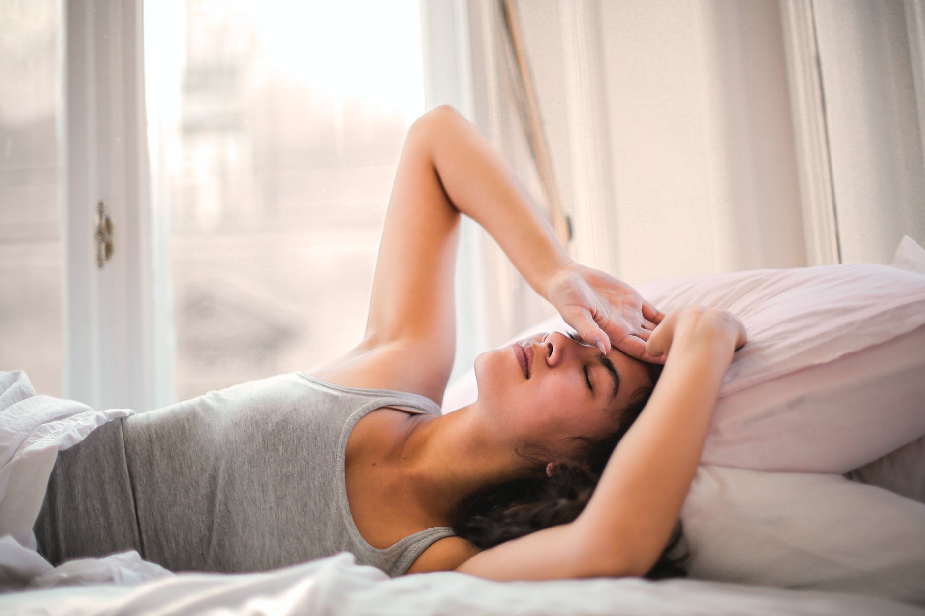 Tips Pola Tidur yang Baik serta Kebiasaan yang Membuat Pola Tidur Berantakan