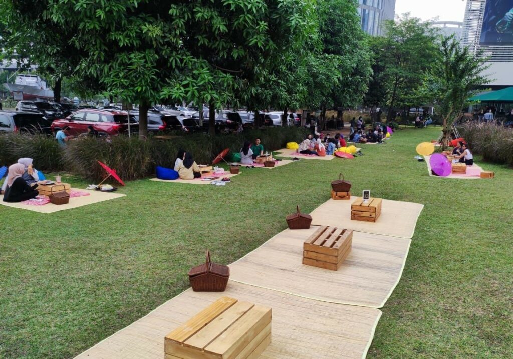 5 Tempat yang Bisa Dijadikan Taman Piknik di Jakarta, Bikin Refreshing!