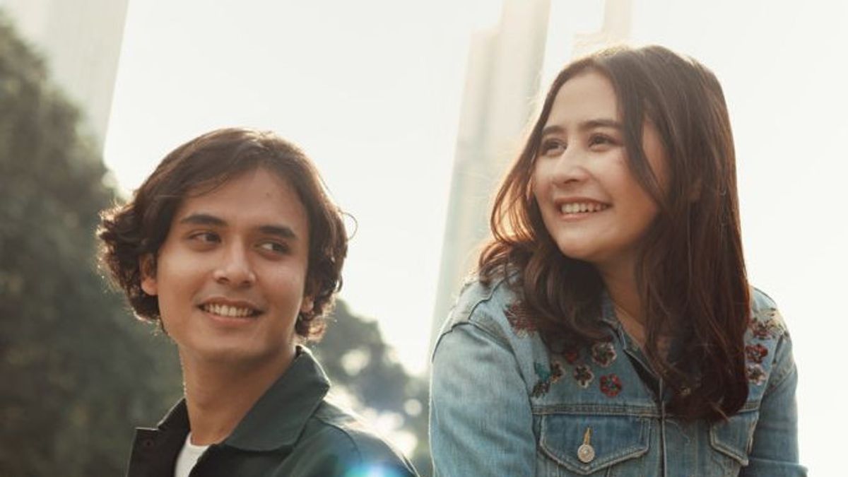 7 Rekomendasi Film Romantis Indonesia Ini Bisa Jadi Pilihan Binge-Watching!