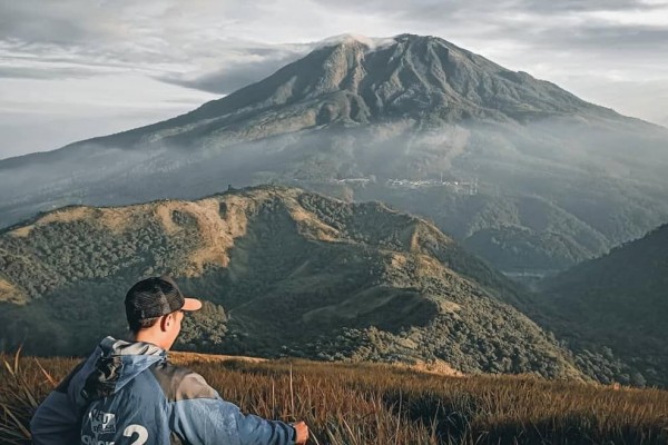 6 Mitos dan Cerita Mistis Gunung Lawu yang Bikin Bulu Kuduk Merinding, Pernah Alami?