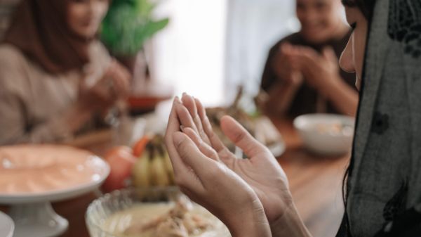 Lengkap! Ini Bacaan Niat dan Tata Cara Puasa Qadha untuk Mengganti Puasa Ramadan