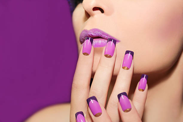 7 Inspirasi Nail Art Simple, Siap Percantik Kuku Pendek!