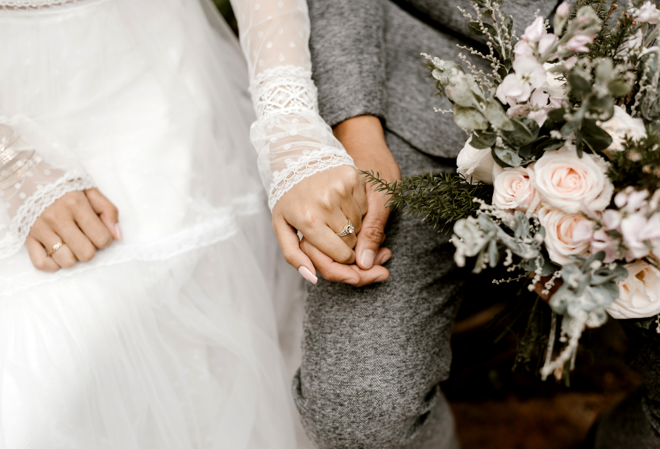7 Cara Membuat Undangan Pernikahan Online, Gratis dan Praktis!
