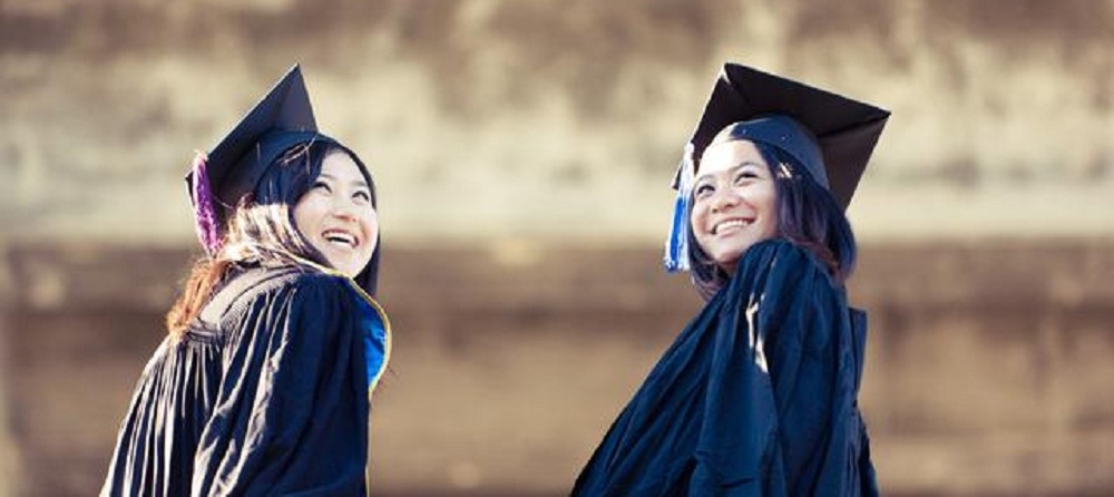 10 Jurusan Kuliah yang Prospek Kerjanya Bagus untuk Wanita