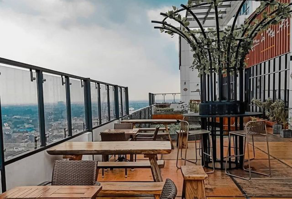outdoor cafe Depok