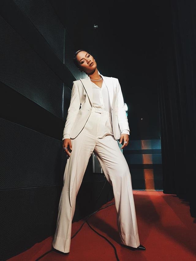 warna baju untuk kulit gelap