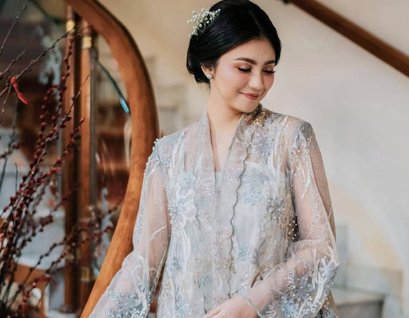 12 Inspirasi Model Kebaya Kartini Modern untuk Tampil Elegan di Acara Spesial