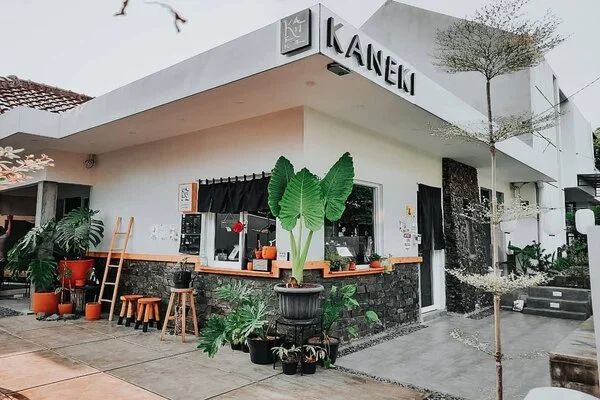 Cocok Buat Work From Cafe, Ini Rekomendasi 15 Coffee Shop Terdekat di Jakarta Timur yang Wajib Kamu Datangi!