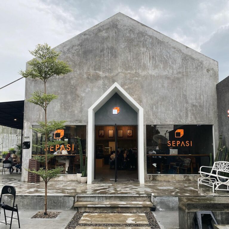 17 Tempat Kopi di Malang yang Enak, Pasti Ingin Balik Lagi!