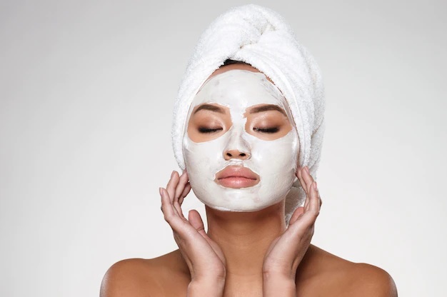 8 Masker Wajah untuk Memutihkan, Ampuh Atasi Kulit Kusam!