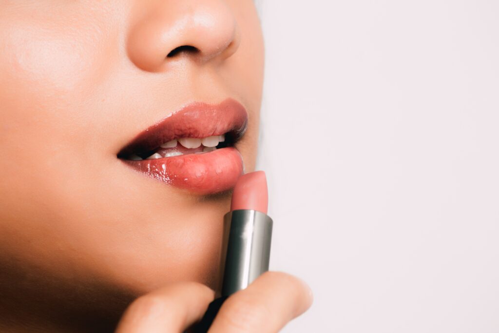 urutan makeup lip gloss