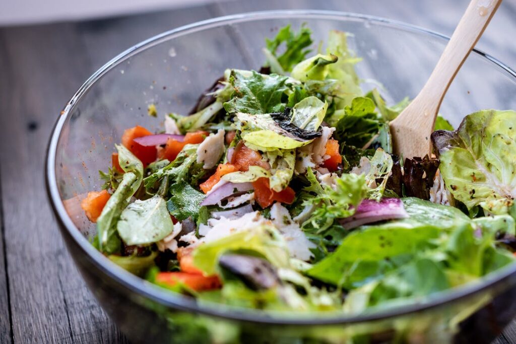 4 Cara Membuat Salad Sayur Enak dan Sehat, Cocok untuk Diet!
