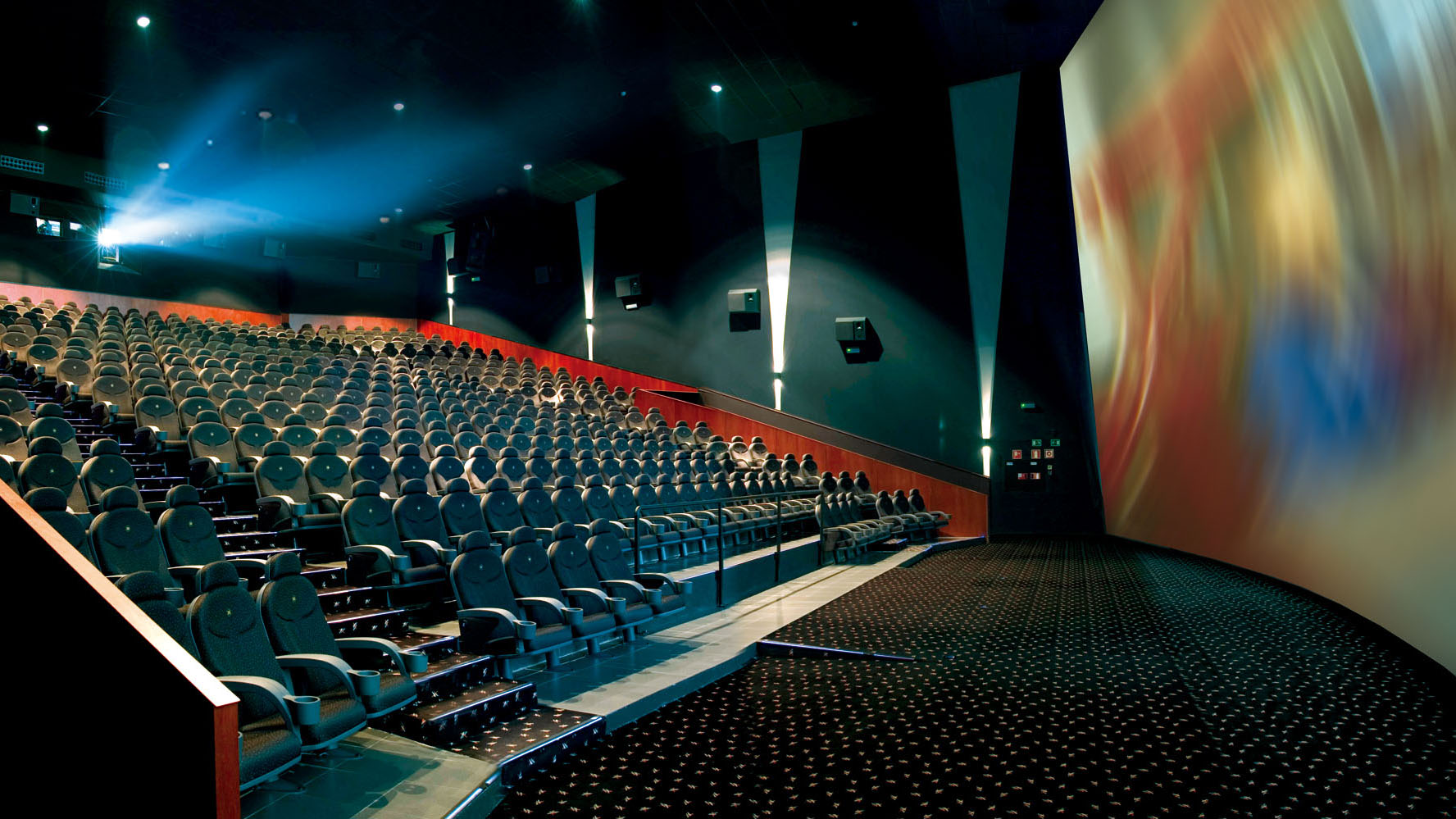 10 Bioskop Termewah di Dunia | Harga Tiket Nonton sampai Jutaan!