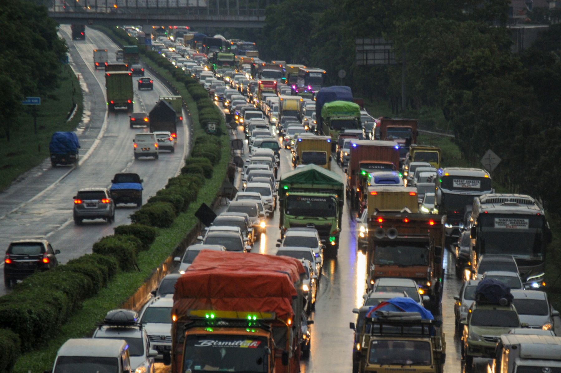 Jadwal Jalur One Way Jalan Tol Arus Balik Mudik Lebaran 2022, Cek di Sini!