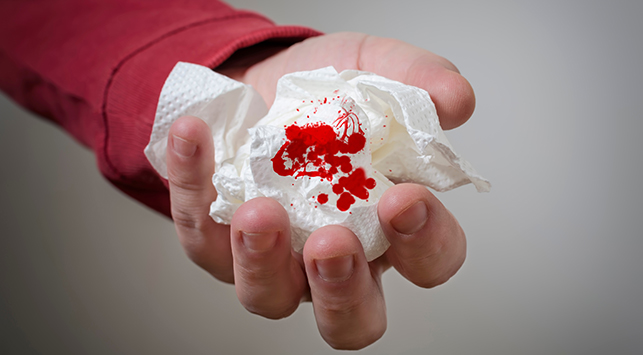 Apakah Batuk Berdarah Berbahaya? Ini Penyebab dan Cara Mengobatinya