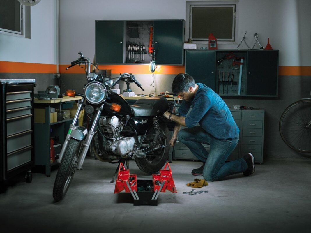 20 Bengkel Motor Terdekat 24 Jam Jakarta, Aman dan Terpercaya!