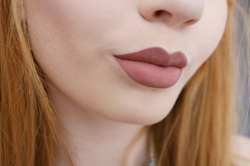 jenis lipstik tahan lama di bibir