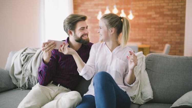 35 Pertanyaan untuk Pacar agar Tidak Bosan, Jadi Makin Harmonis!