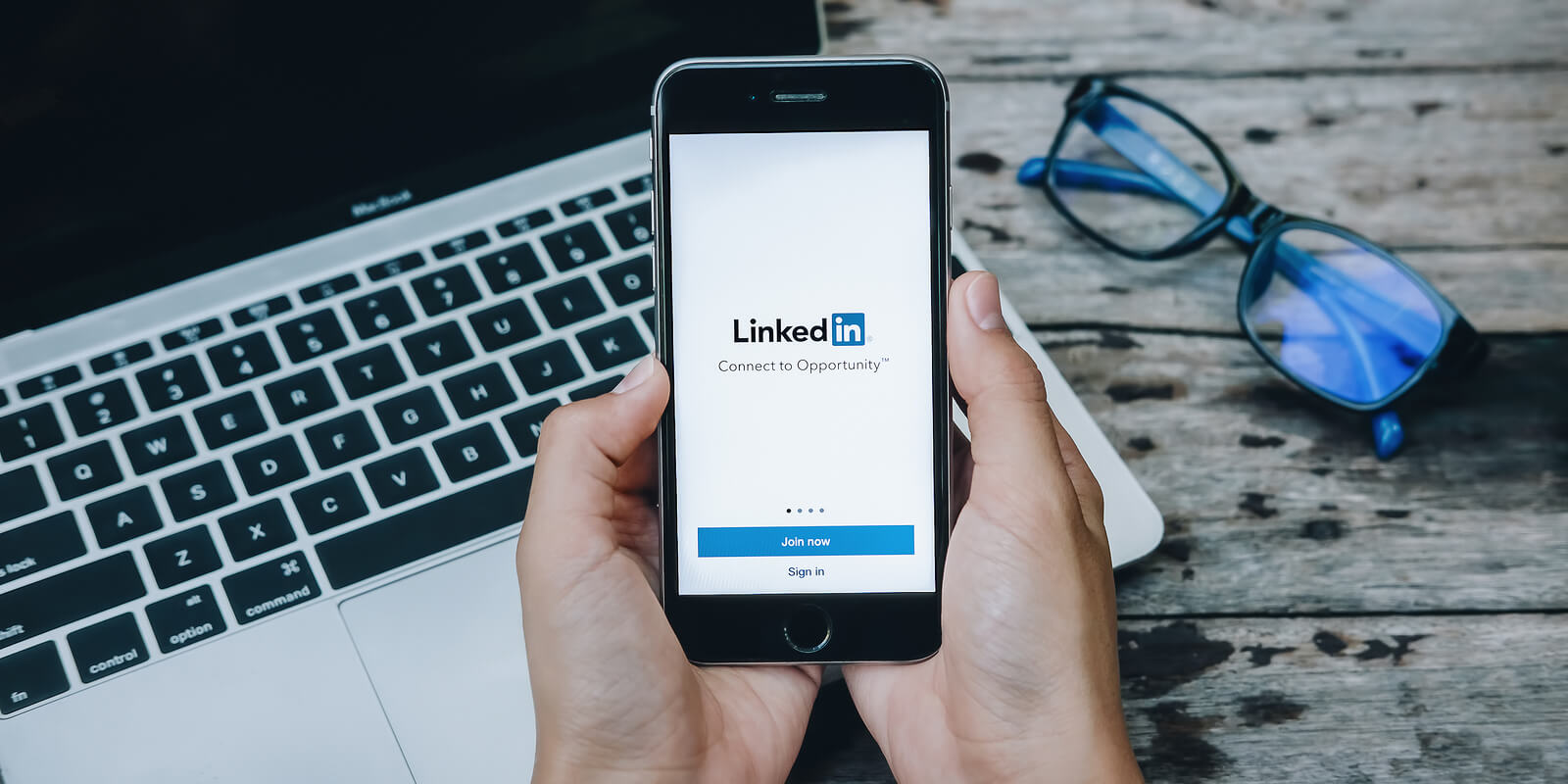 Tips Melamar Kerja Lewat LinkedIn dan Membangun Profil yang Menarik | Bukan Hanya Pasang Logo Open To Work!