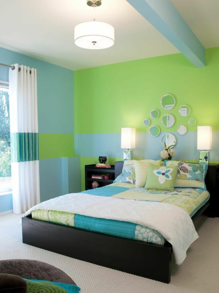 interior kamar hijau biru
