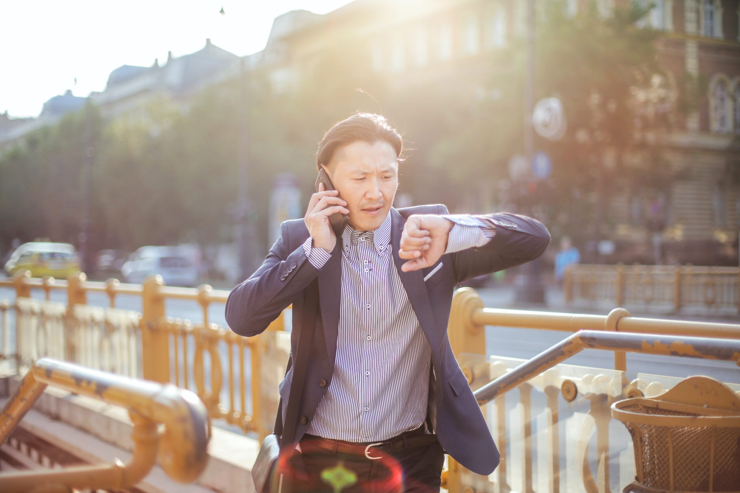 Sering Kesiangan? Ini 10 Cara Agar Tidak Terlambat ke Kantor!