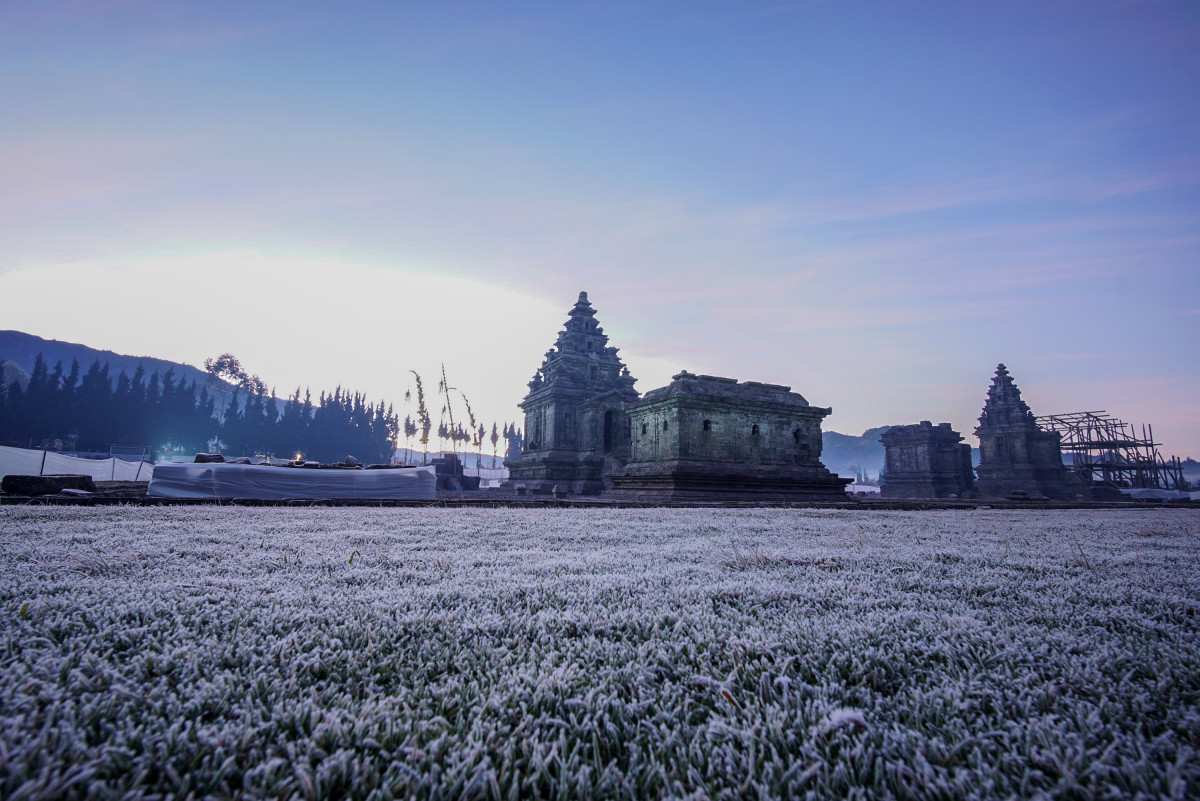 fenomena-embun-es-di-dieng