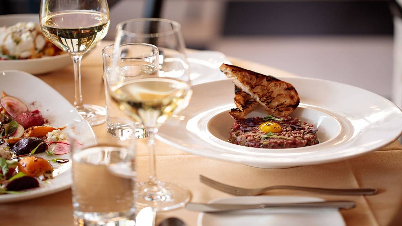 5 Rekomendasi Restoran Fine Dining Di Bandung Paling Worth It 