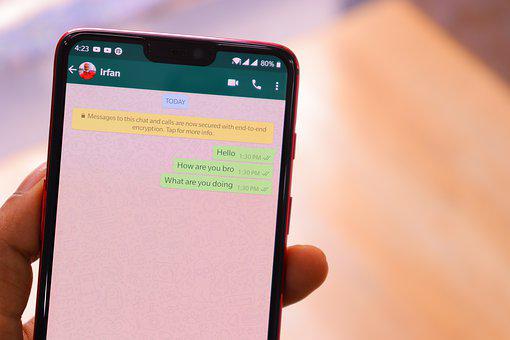 Apa Itu Scrolling Text WhatsApp? Begini Cara Mudah Membuatnya!
