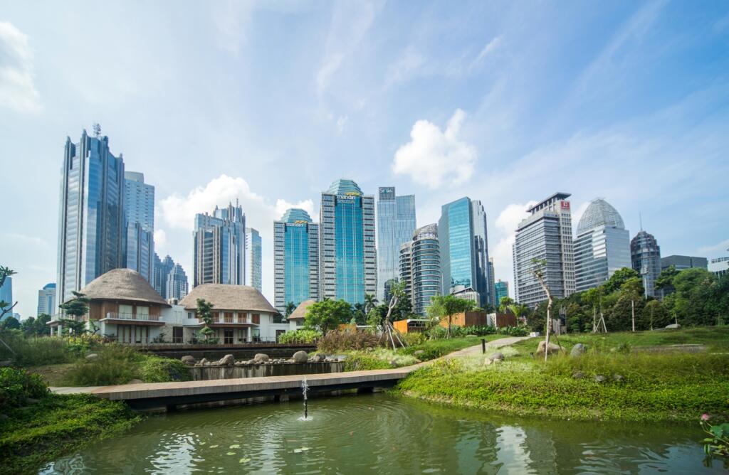 10 Taman Kota Populer di Indonesia | Healing Murah Meriah!