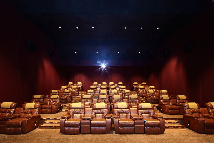 Nonton Film dengan Nyaman, 4 Bioskop Premium di Surabaya Ini Siap Manjakan Liburanmu