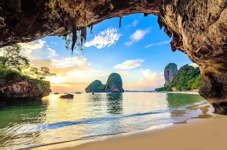Mau Berlibur ke Thailand? Ada Banyak Destinasi Wisata Selain Shopping