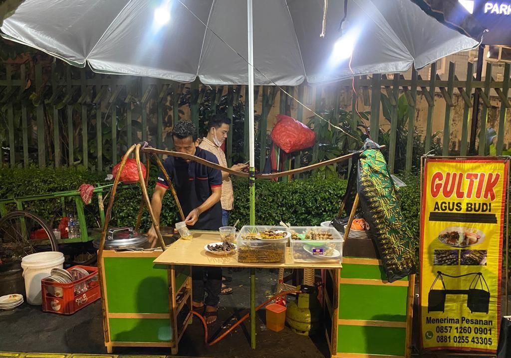 sensasi-makan-gultik-bulungan-di-kawasan-blok-m-melegenda-sejak