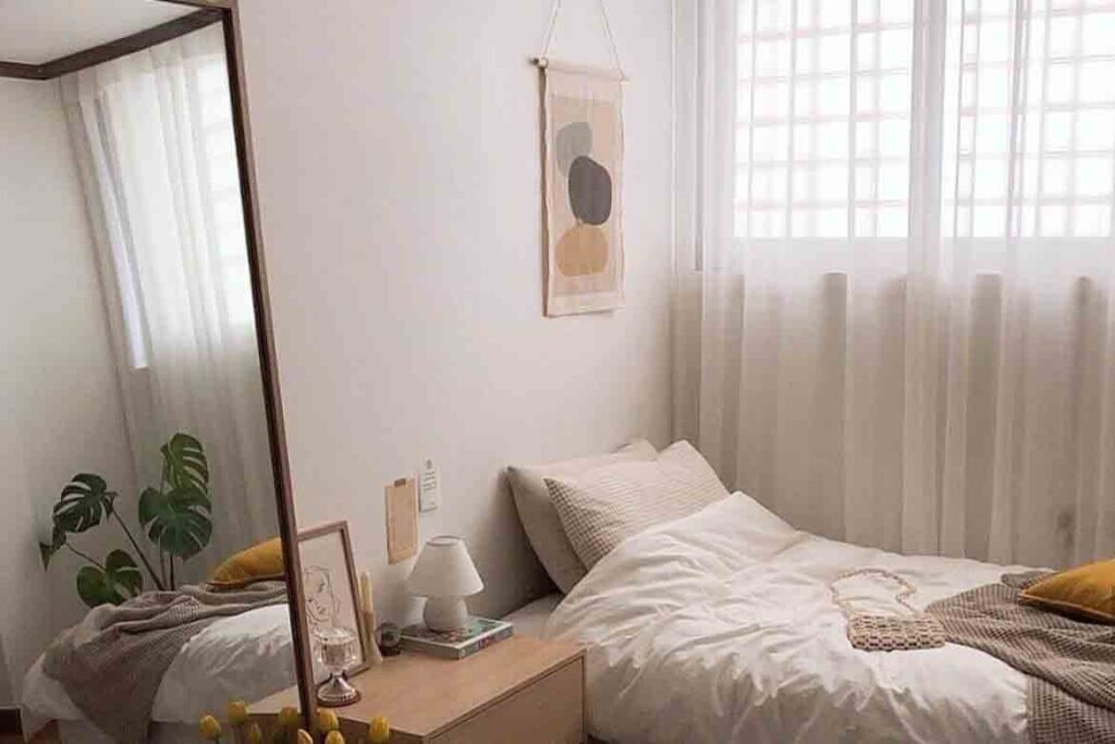 6 Desain Kamar Tidur Kecil 2x2 yang Membuat Kamar Terasa Lebih Nyaman dan Lega | Ada Gaya Rustic hingga ala Korea!