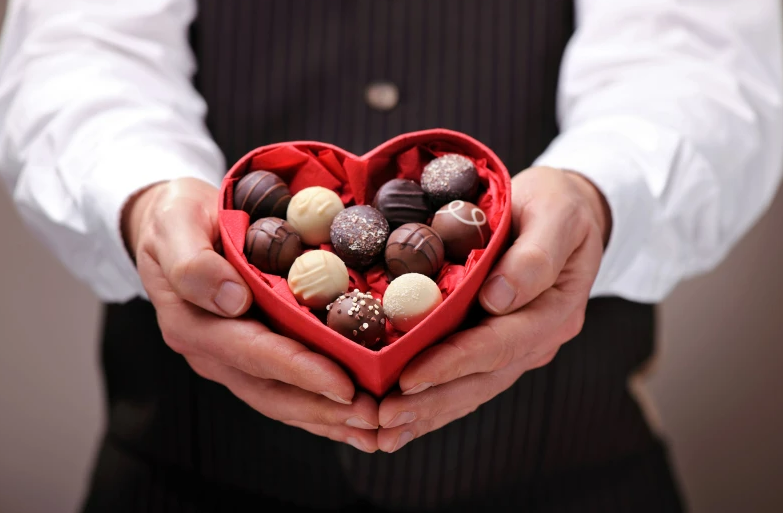 Mau Kasih Coklat di Hari Valentine? Intip Rekomendasi Coklat dan Inspirasi Buketnya!