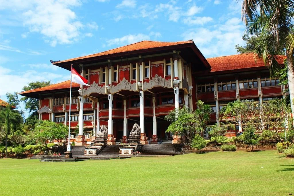 Mau Jadi Mahasiswa Universitas Udayana? Ketahui Dahulu Daftar Jurusan dan Biayanya, Lengkap!