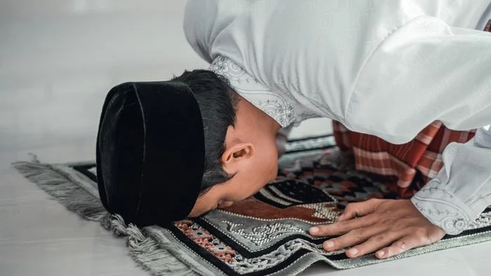 Saatnya Perbanyak Pahala, Ini Keutamaan, Niat, dan Tata Cara Sholat Lailatul Qadar