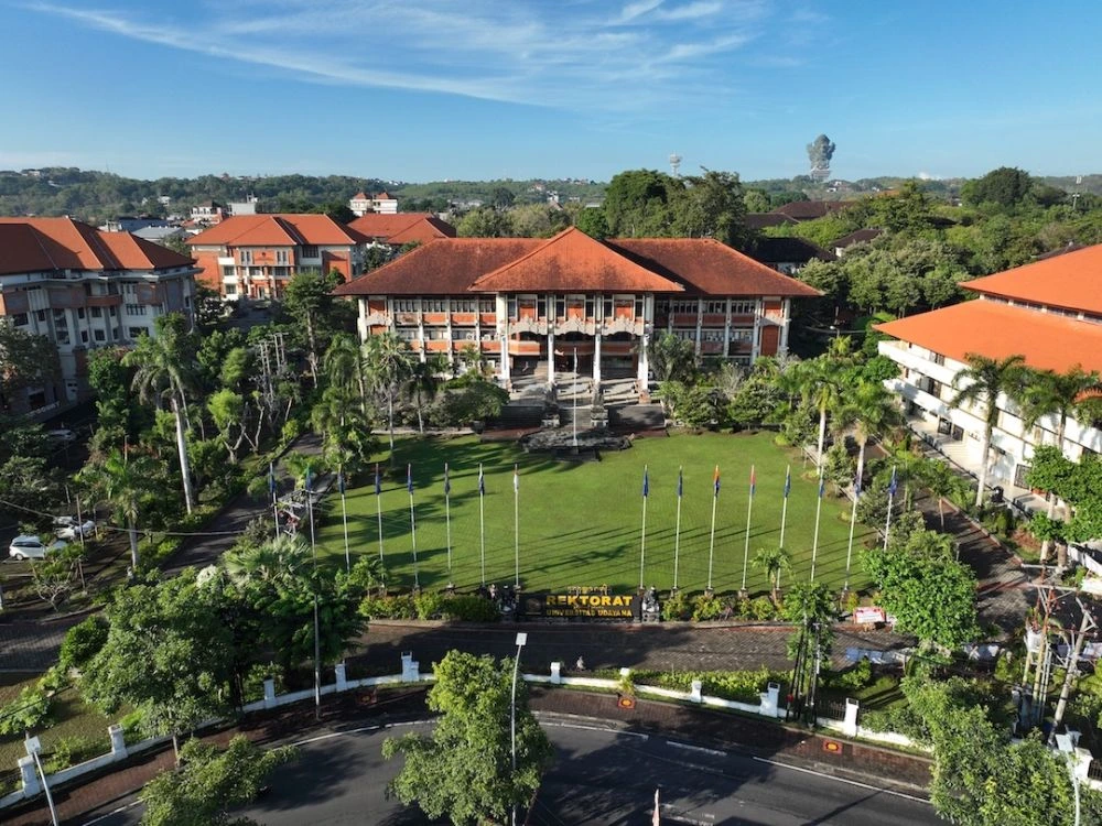 16 Daftar Universitas di Bali | Dari Perguruan Tinggi Negeri hingga Swasta