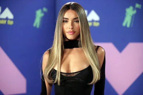 Arti Lagu Reckless oleh Madison Beer, Cari Tahu Juga Lirik, Chord, dan Makna Lagunya!