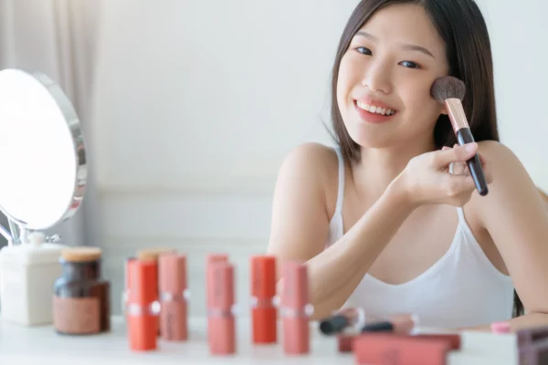 10 Cara Make Up Natural Ala Korea Sehari-hari, Simple Banget!