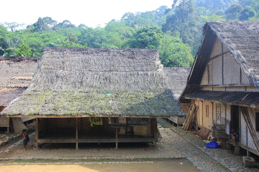 Rumah Adat Suku Baduy: Sejarah, Filosofi, hingga Keunikannya