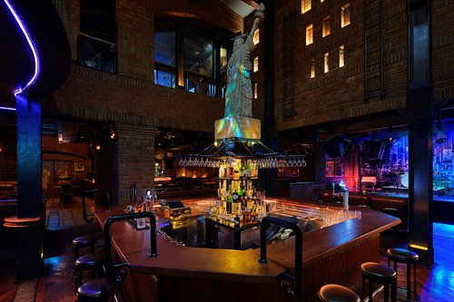 9 Club dan Bar Terbaik di Jakarta untuk Menikmati Nightlife
