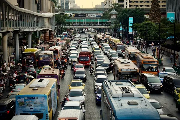 15 Tips to Survive Traffic Jam in Jakarta