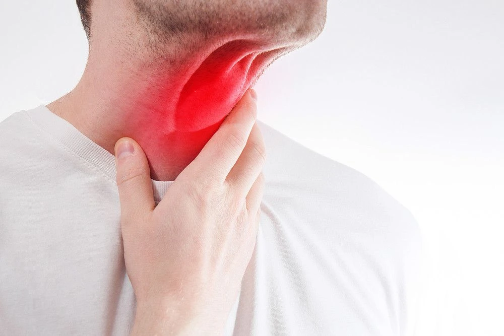 6 Cara Efektif Mengatasi Sakit Akibat Tenggorokan Kering yang Mengganggu
