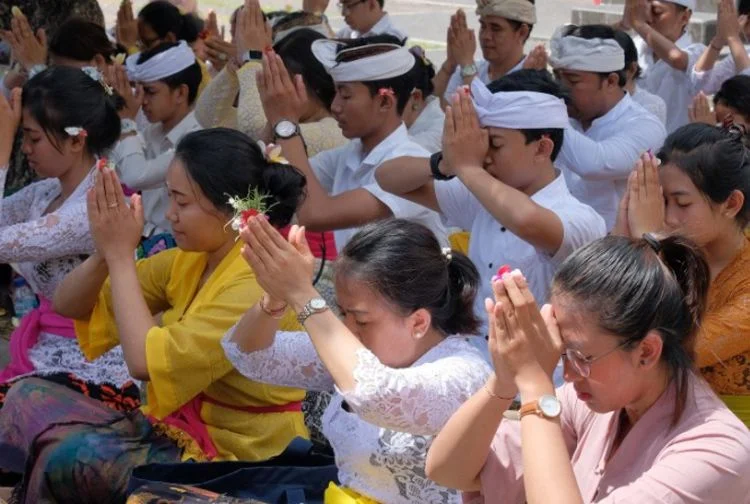 35 Contoh Ucapan Hari Raya Galungan dan Kuningan | Sederhana tapi Penuh Makna!