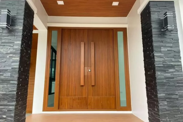 10 Inspirasi Model Pintu Minimalis yang Terbuat dari Kayu | Tampilan Rumah Jadi Lebih Elegan!