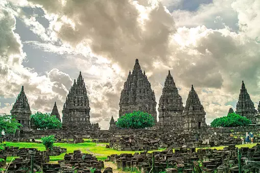 7 Objek Wisata Dekat Candi Prambanan, Cocok Buat Healing
