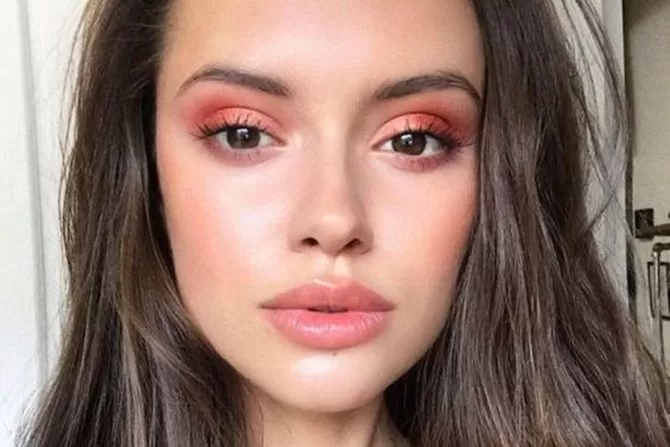 Cara Memakai Eyeshadow Anti Ribet buat Tampil  Sehari-Hari