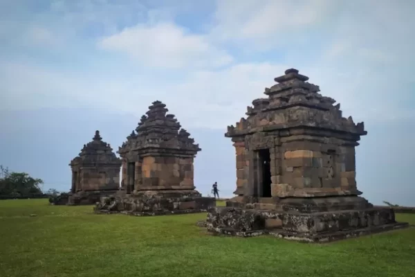 5 Candi di Jogja yang Wajib Dikunjungi Pencinta Sejarah